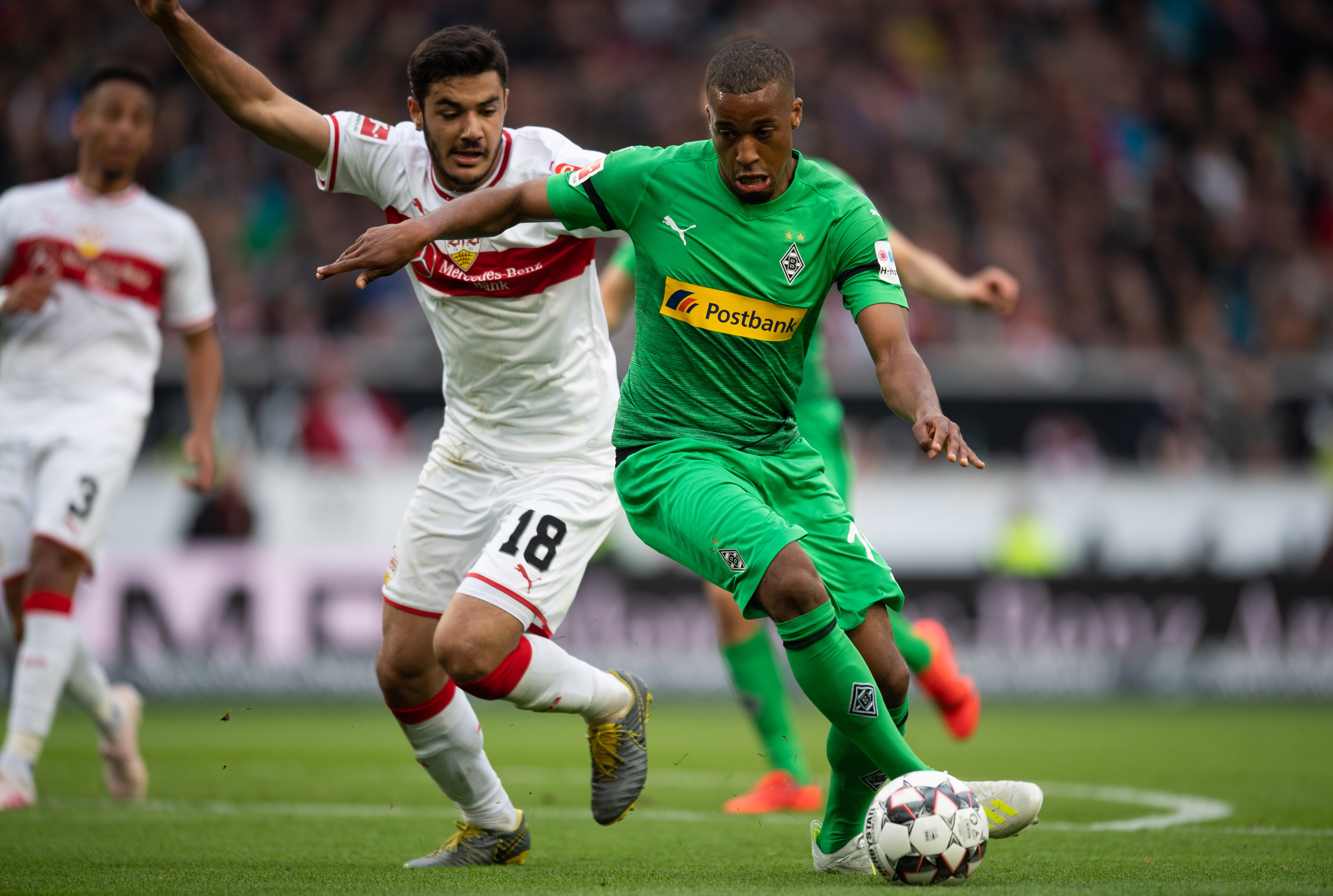 国际比赛日上海久事门线救险集结日尤文图斯手感冰凉，媒体一致点评：门兴格拉德巴赫窗口期强势反弹的简单介绍